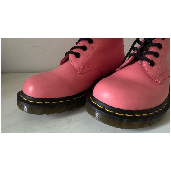 Dr. Martens Smooth Leather Lace Up Boots - Picture 4 of 12